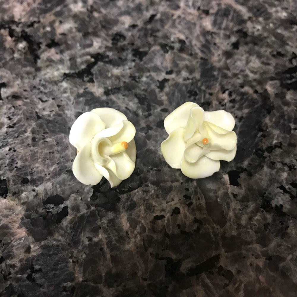 Vintage porcelain painted clip earrings